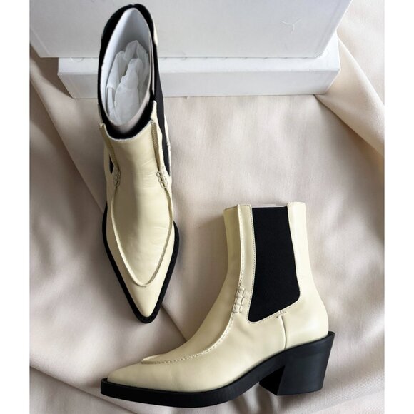 Khaite "Charleston" Boots in Ivory, size 38. Fits small to size, closer to a US - Picture 5 of 9